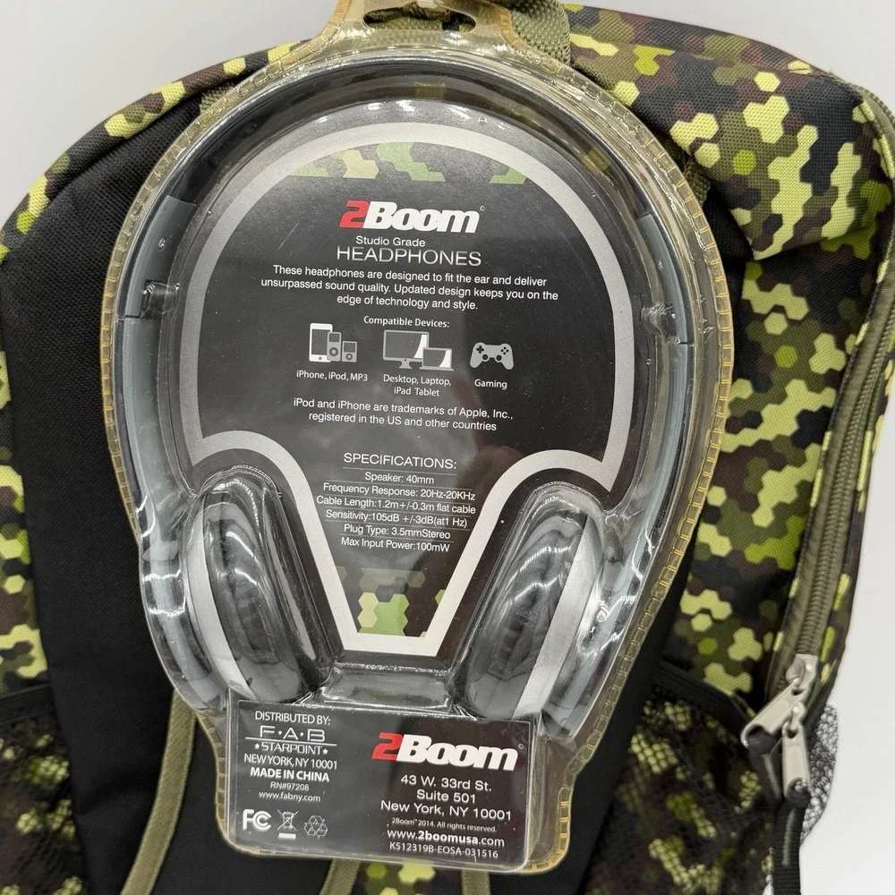 Fashion Accessory Bazaar Boys Green Camo Backpack w Sealed 2Boom Headphones